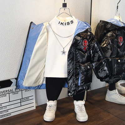 Gyermek téli melegítő kapucnival és színes rátéttel