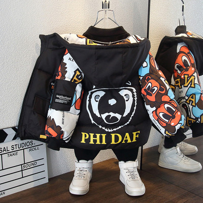 Új modell gyerek téli kabát színes rátéttel fiúknak