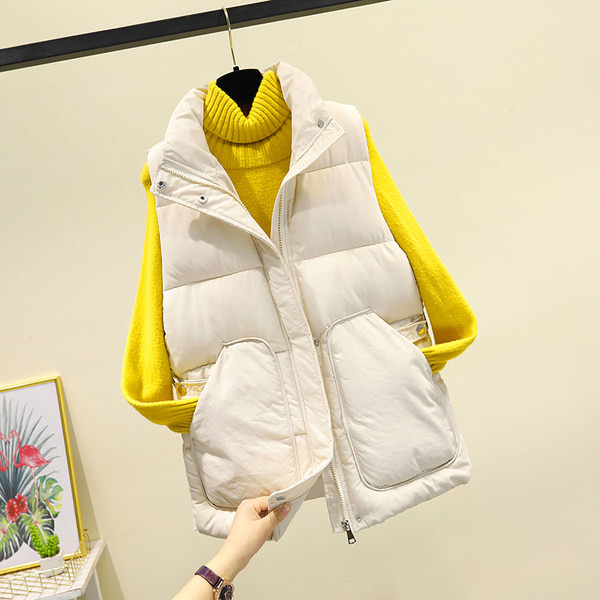 Γυναικείο χοντρό γιλέκο μεσαίου μήκους με μεγάλες τσέπες