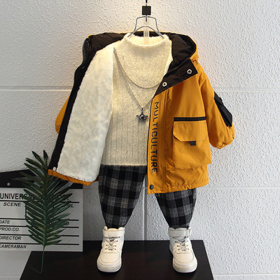 Téli gyerekdzseki meleg béléssel és zsebekkel