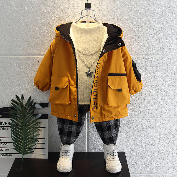 Téli gyerekdzseki meleg béléssel és zsebekkel