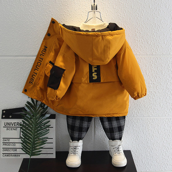 Téli gyerekdzseki meleg béléssel és zsebekkel