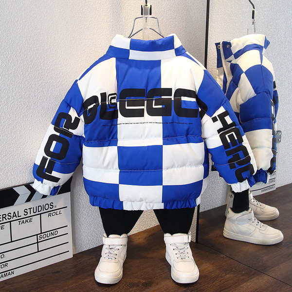 Kapuutsiga ja kirjaga uus mudel poistele laste jope