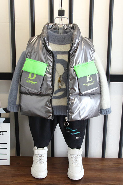 Modern gyerekmellény zsebekkel