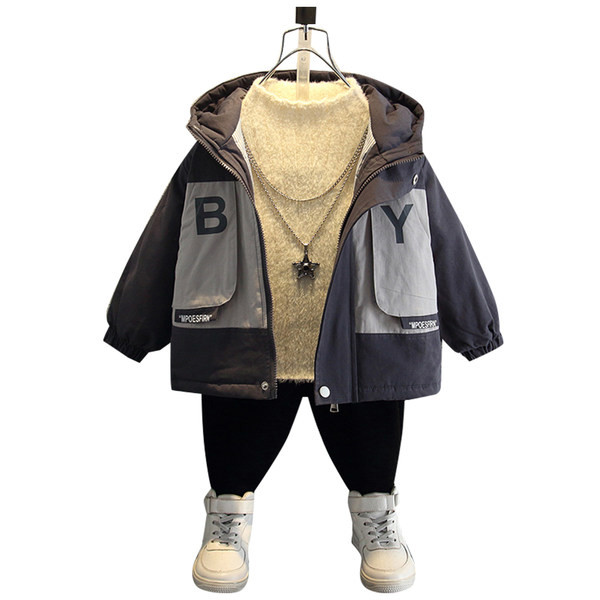 Jesensko-zimska jakna za dječake sa natpisom na leđima