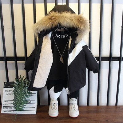 Téli gyerekdzseki meleg béléssel és kapucnival