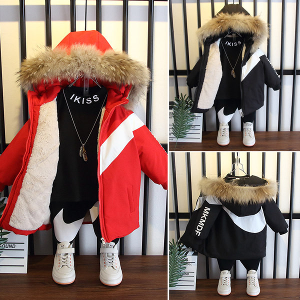 Téli gyerekdzseki meleg béléssel és kapucnival