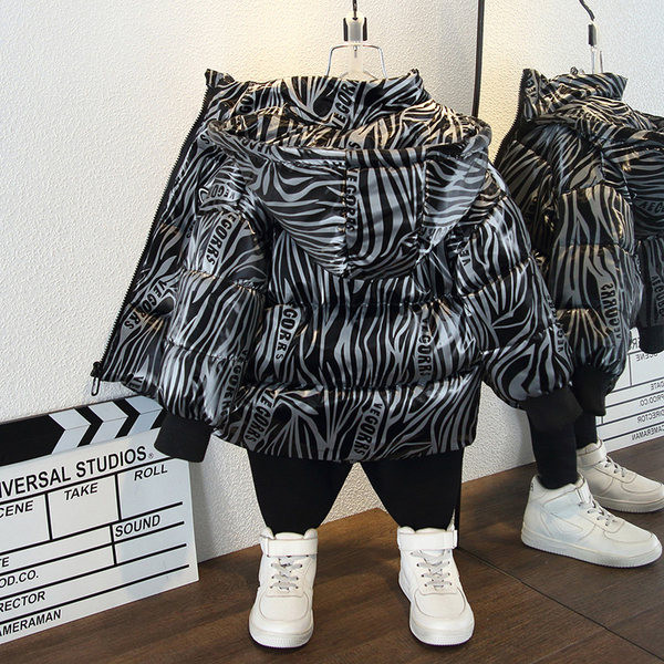 Kahes värvitoonis lukuga laste jope poistele