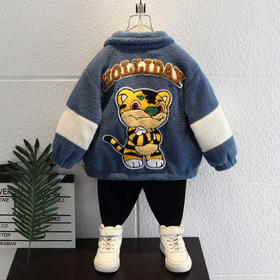 Μοντέρνο παιδικό μπουφάν με κέντημα στην πλάτη για αγόρια