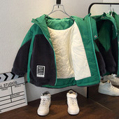 Téli gyerek dzseki emblémával és cipzárral fiúknak