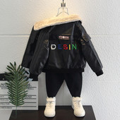 Gyermek bőrdzseki hímzett felirattal