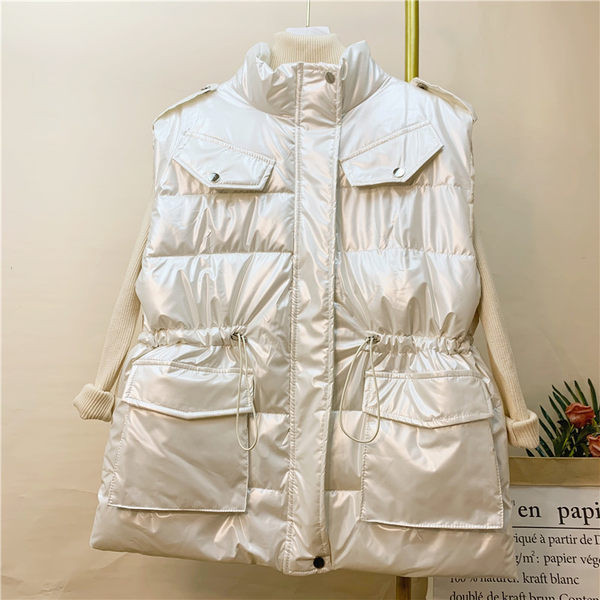 Uus mudel taskutega vest - naistele