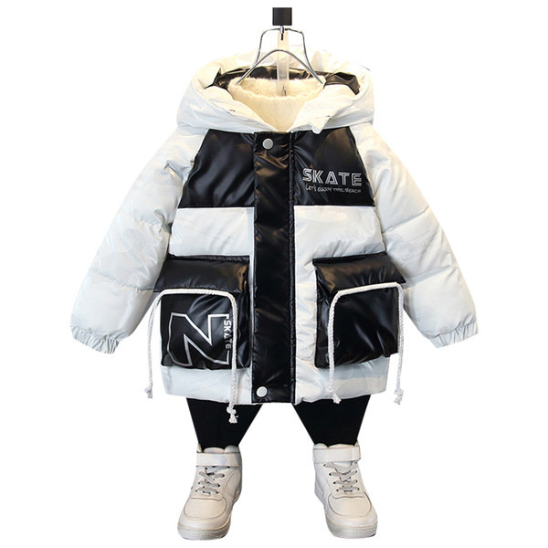 Téli gyerekkabát kapucnival fehér és fekete színben