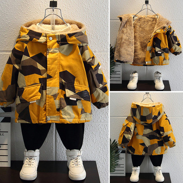 Gyermek terepszínű kabát meleg béléssel