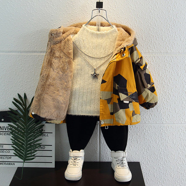 Gyermek terepszínű kabát meleg béléssel