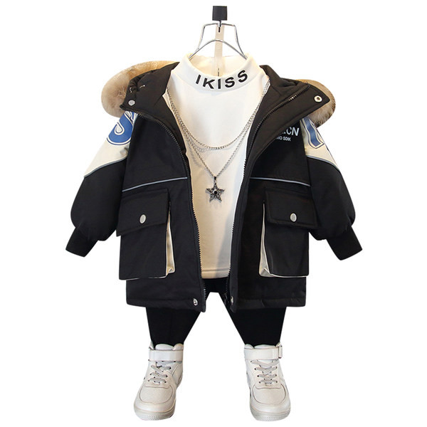 Laste talvejope sulekraega ja kirjaga seljal