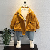 Svakodnevna dječja jakna s džepovima i aplikacijom za dječake41