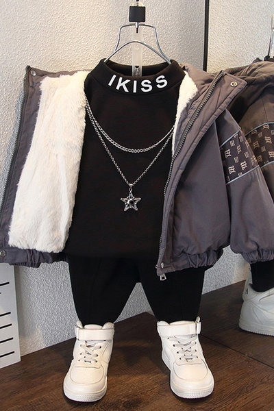 Napi kabát fiúknak kapucnival és meleg béléssel