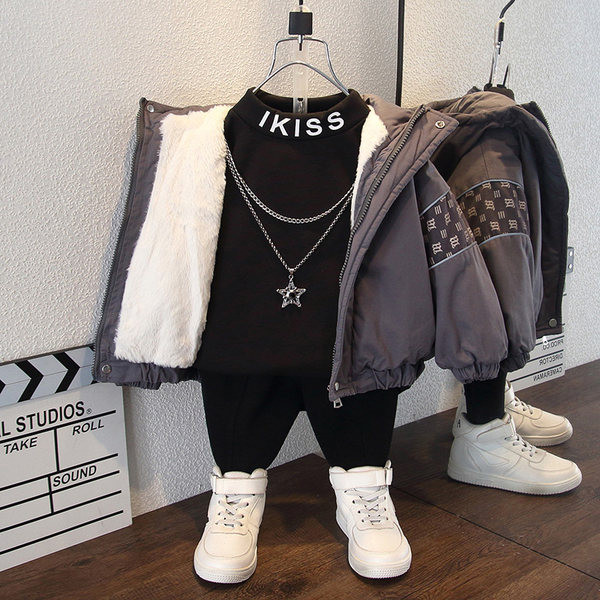 Napi kabát fiúknak kapucnival és meleg béléssel