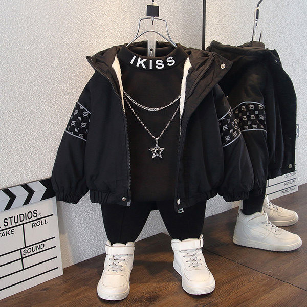 Napi kabát fiúknak kapucnival és meleg béléssel