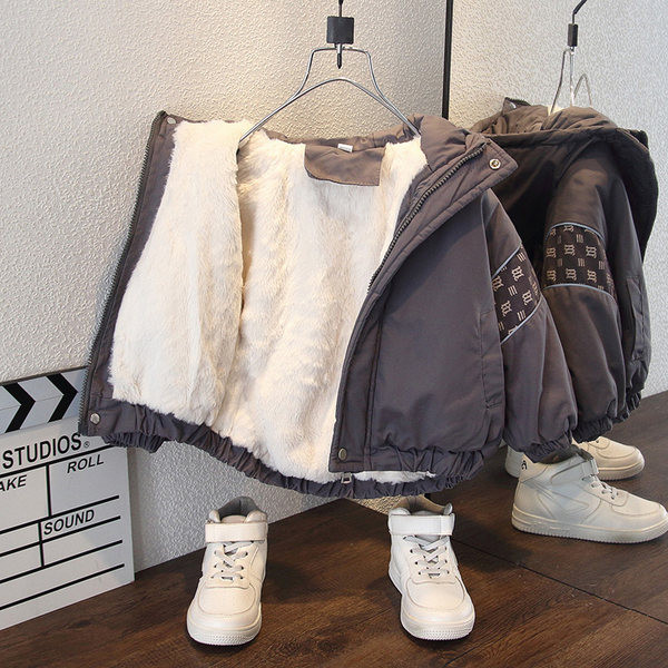 Napi kabát fiúknak kapucnival és meleg béléssel