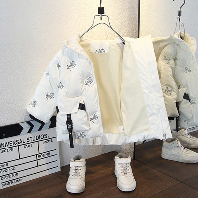 Új modell gyerek kabát fiúknak rátéttel