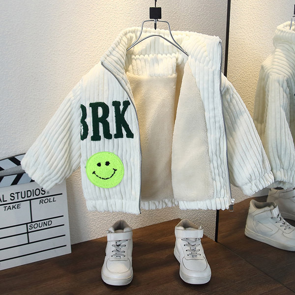 Lastele tikandi ja lukuga vabaaja jope poistele