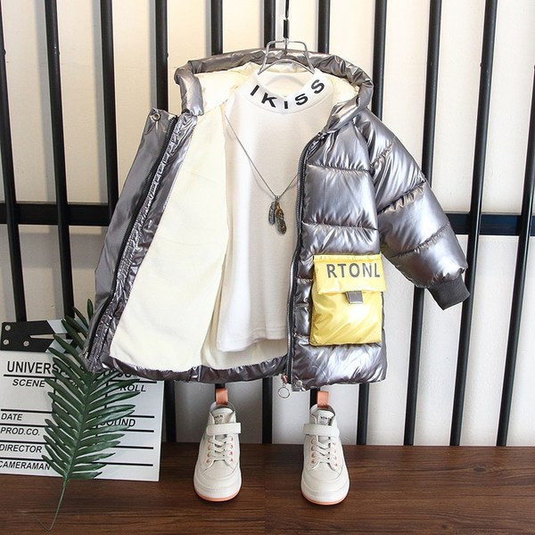 Gyermek téli kabát kapucnival és 3D elemmel