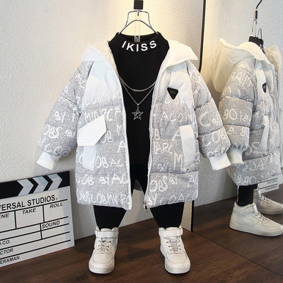 Gyerek dzseki fiúknak kapucnival és emblémával