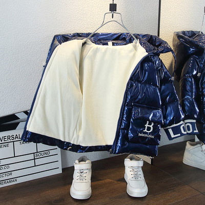 Μοντέρνο χειμωνιάτικο μπουφάν με κουκούλα για αγόρια