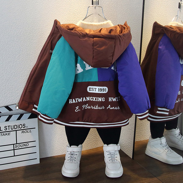 Gyermek topikabát kapucnival és felirattal fiúknak