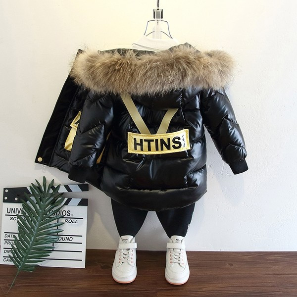 Téli gyerek melegítő, hátoldalán felirattal