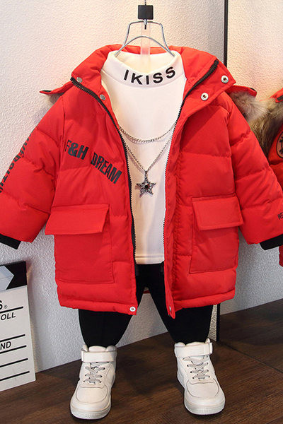 Gyerek kabát fiúknak kapucnival