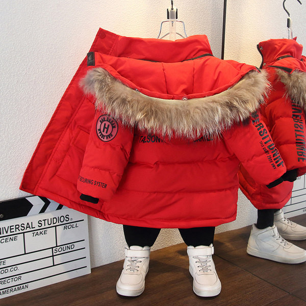 Gyerek kabát fiúknak kapucnival