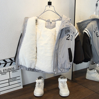 Alkalmi gyerekkabát meleg béléssel és kapucnival