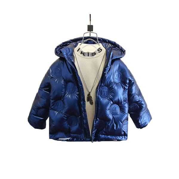 Kapuutsiga ja läikiva efektiga laste soojendaja