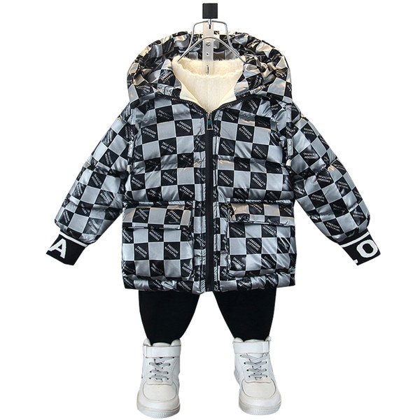 Moodne kapuutsiga laste jope poistele