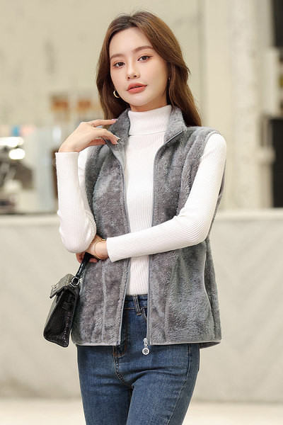 Γυναικείο πολικό γιλέκο με τσέπες