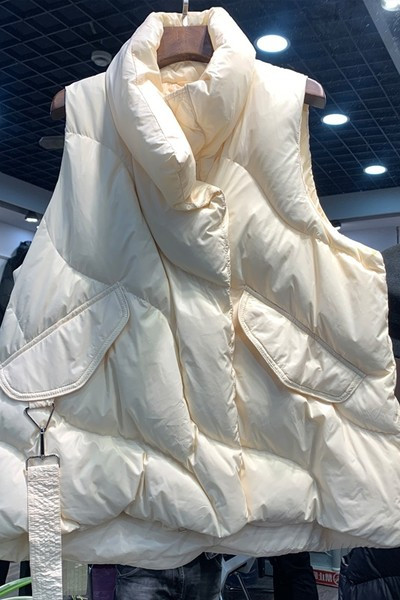 Καθημερινό φαρδύ γιλέκο με ψηλό γιακά και τσέπες