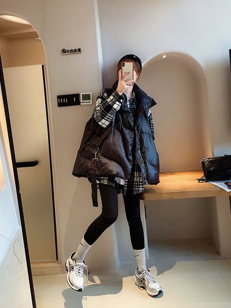 Καθημερινό φαρδύ γιλέκο με ψηλό γιακά και τσέπες