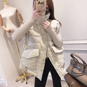 Lai lipsudega naistevest ja suured taskud