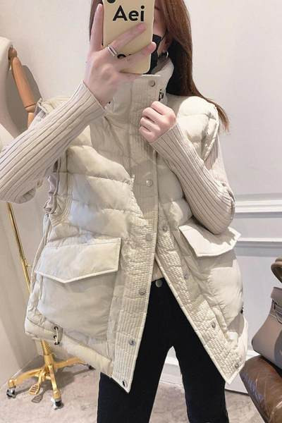 Lai lipsudega naistevest ja suured taskud