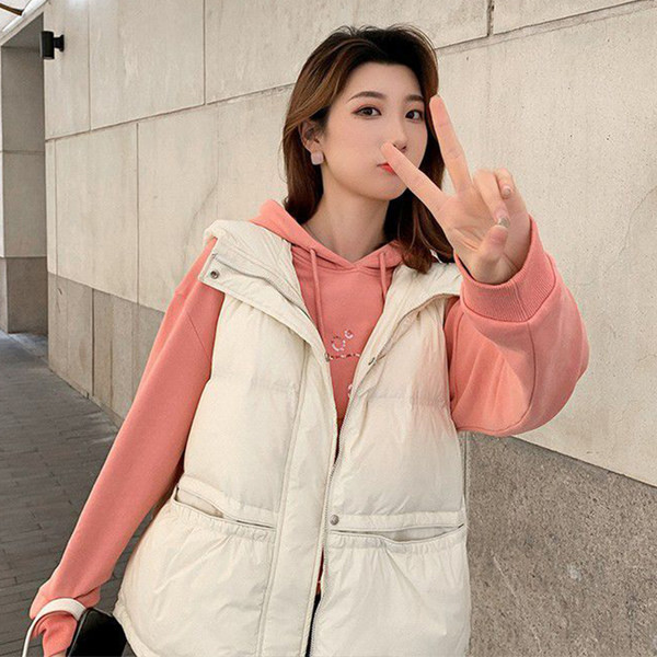 Őszi-téli mellény kapucnival