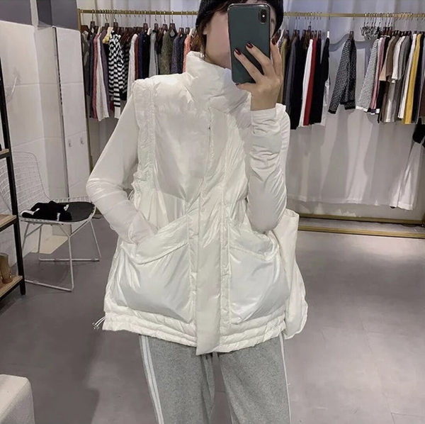 Φαρδύ γιλέκο μοντέλου με μεγάλες τσέπες