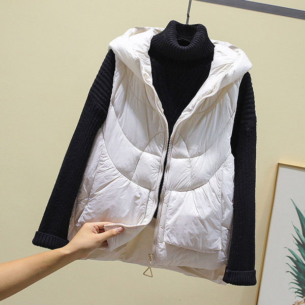 Női mellény kapucnival és cipzárral két színben