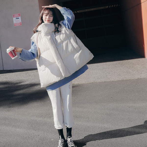 Široki model ženskog prsluka u dvije boje