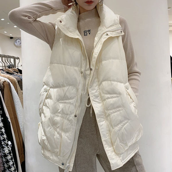 Új mellény modell magas gallérral és megkötővel