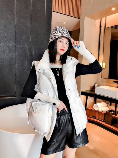 Női mellény széles modell zsebekkel