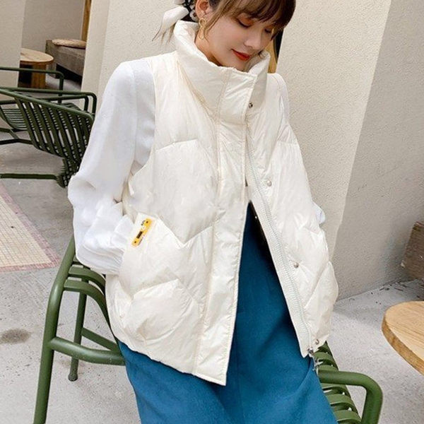 Női téli mellény gombokkal