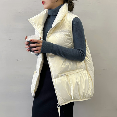 Moodne taskute ja kõrge kraega vest